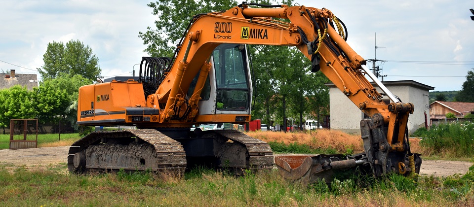 LIEBHERR 900 